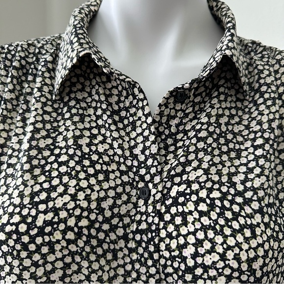 H&M Women’s Long Sleeve Button Down Shirt Size L - Picture 3 of 16